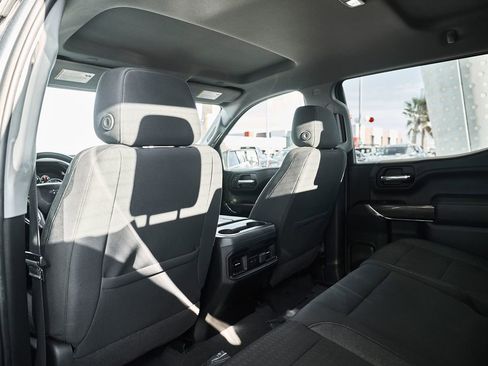 Used 2022 Chevrolet Silverado 1500 RST w/ Z71 Off-Road Package AWD/4WD image 16