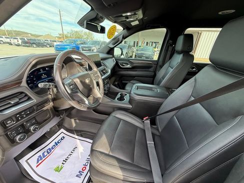 Used 2023 Chevrolet Suburban Z71 image 11