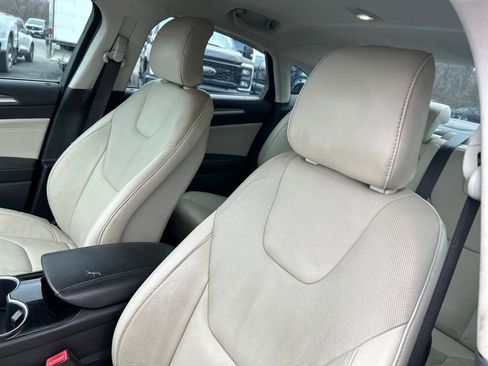 Used 2015 Ford Fusion Titanium image 25