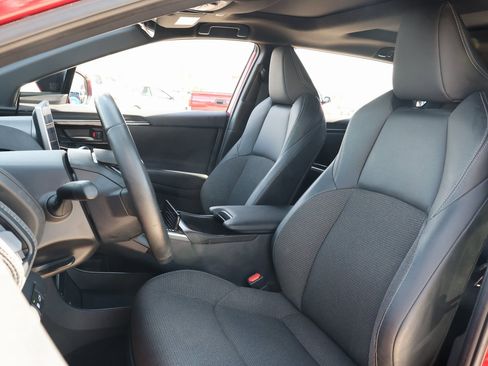 Used 2024 Toyota bZ4X XLE w/ Weather Package image 31