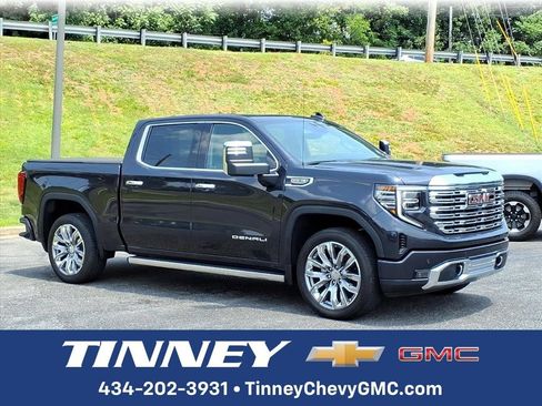 Used 2024 GMC Sierra 1500 Denali w/ Denali Reserve Package AWD/4WD image 1