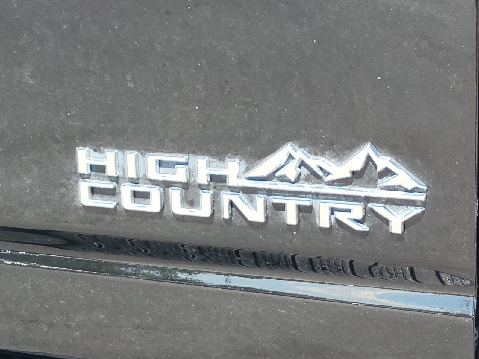Used 2022 Chevrolet Silverado 2500 High Country w/ Z71 Off-Road Package AWD/4WD image 11