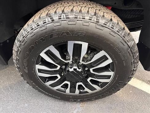 New 2026 GMC Sierra 2500 Denali Ultimate image 15