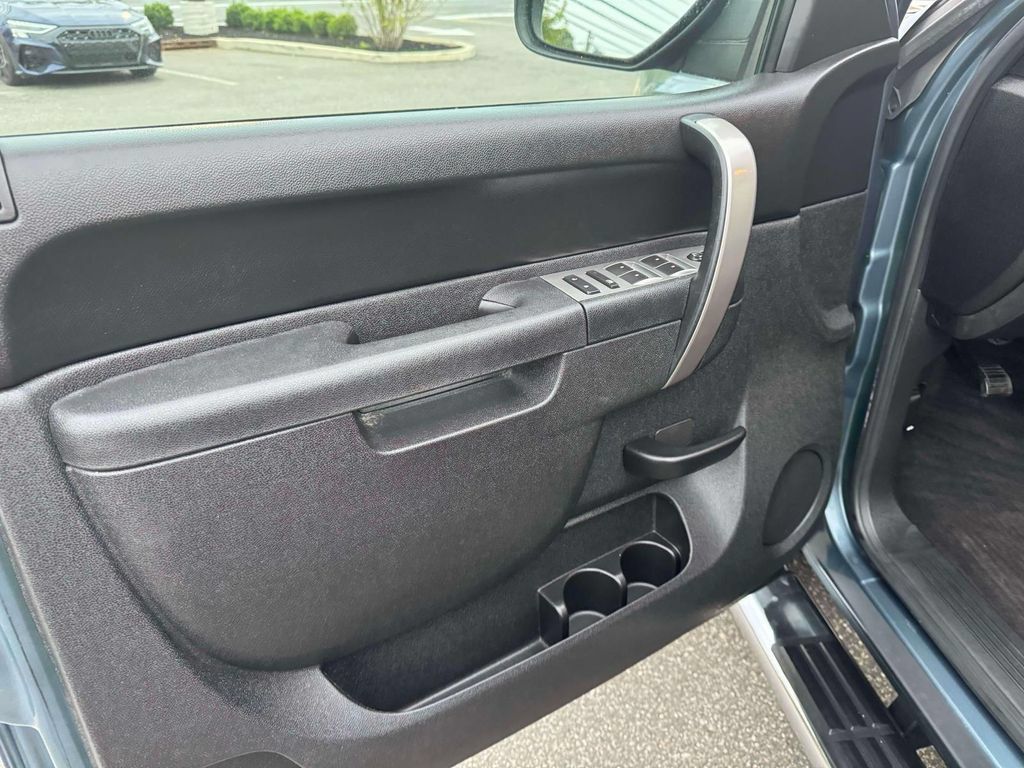 Used 2013 GMC Sierra 1500 SLE w/ Power Tech Package AWD/4WD image 18