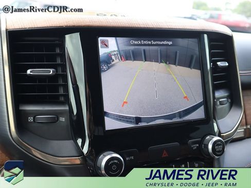 Used 2022 RAM 1500 Limited w/ Body Color Bumper Group AWD/4WD image 33