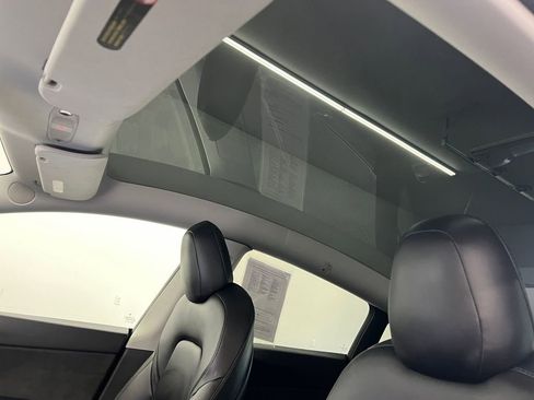 Used 2021 Tesla Model Y Long Range image 13