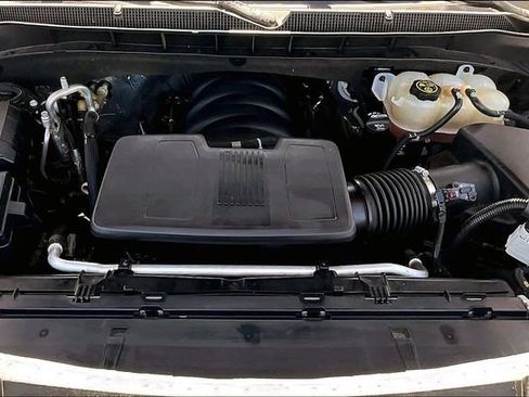Used 2021 Chevrolet Suburban High Country AWD/4WD image 9