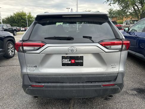 Used 2021 Toyota RAV4 XLE w/ XLE Grade Weather Package AWD/4WD image 3