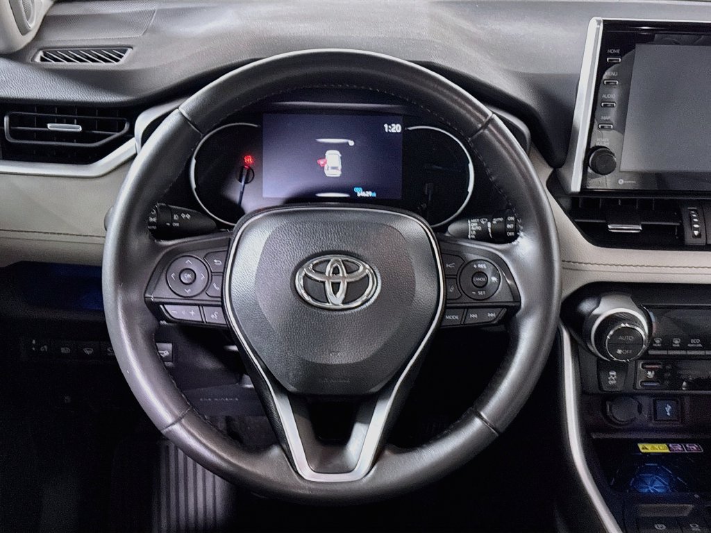 Used 2022 Toyota RAV4 Limited AWD/4WD image 13