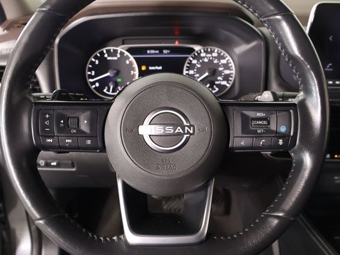 Used 2023 Nissan Rogue SL FWD image 3