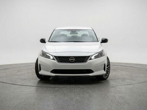 Used 2025 Nissan Altima 2.5 SV image 2