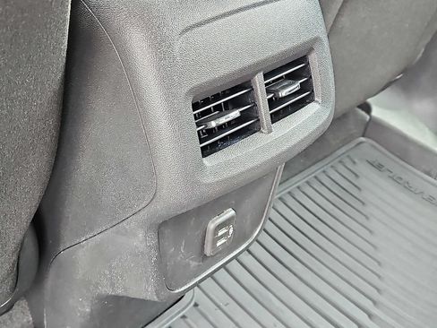 Certified 2023 Chevrolet Equinox LS AWD/4WD image 11