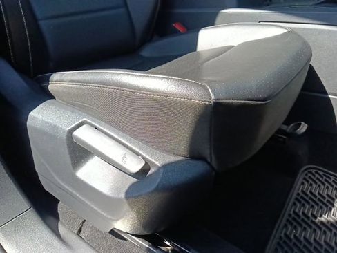 Used 2022 Volkswagen Atlas SE FWD image 36