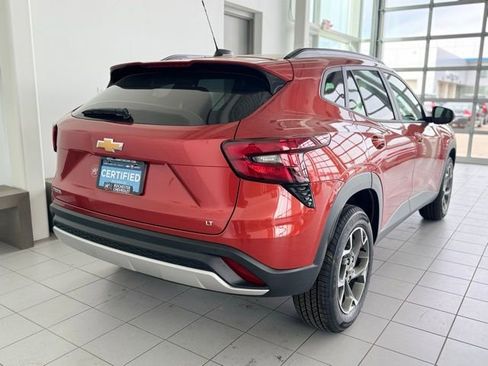 Used 2024 Chevrolet Trax LT w/ Driver Confidence Package image 28