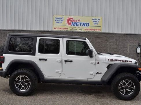 Used 2025 Jeep Wrangler Unlimited Rubicon image 9