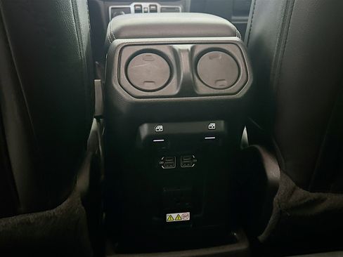 Used 2023 Jeep Wrangler Sahara image 27