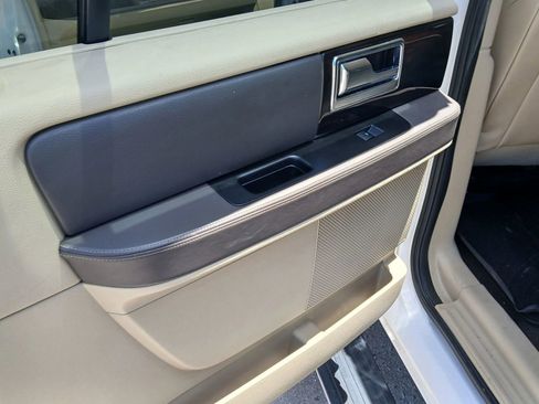 Used 2017 Lincoln Navigator L Reserve image 15