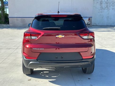 Used 2025 Chevrolet TrailBlazer LS w/ LS Convenience Package FWD image 7