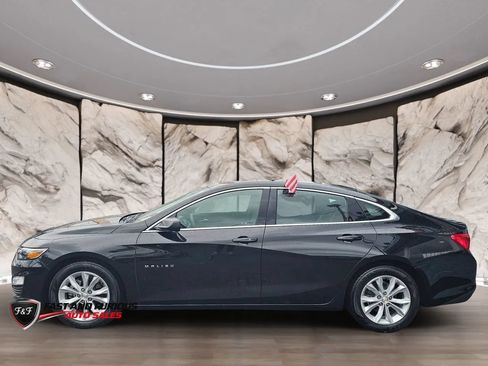 Used 2025 Chevrolet Malibu LT FWD image 4