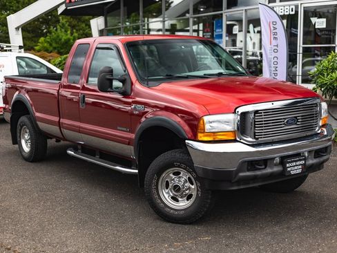 Used 2001 Ford F250 XLT AWD/4WD image 2