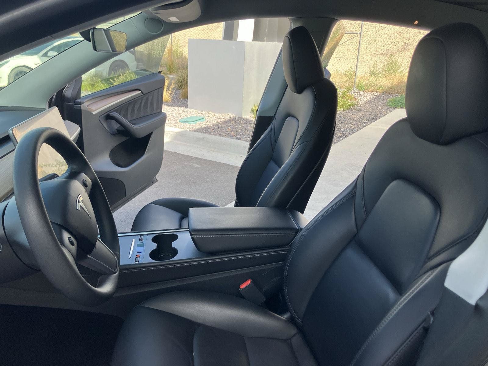 Used 2024 Tesla Model Y Long Range AWD/4WD image 12