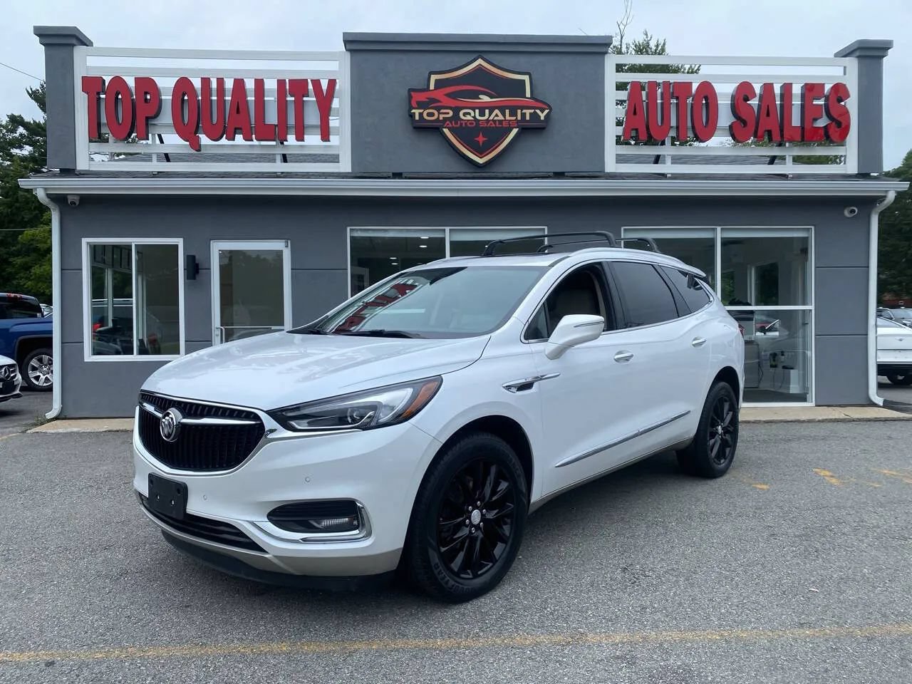 Used 2020 Buick Enclave Premium w/ Sun and Sites Package AWD/4WD image 1