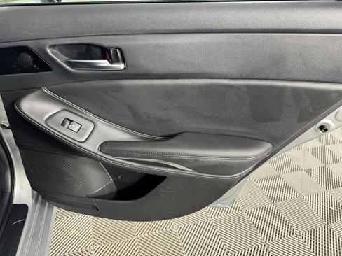 Used 2022 Toyota Avalon XSE w/ Carpet Mat Package (TMS) image 28