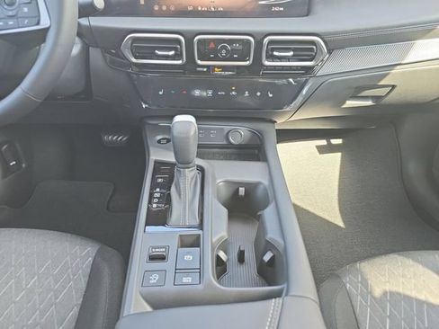 New 2026 Nissan Sentra SV w/ SV Convenience Package FWD image 3