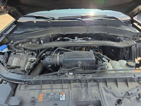 Certified 2022 Ford Explorer Limited w/ Equipment Group 301A AWD/4WD image 35