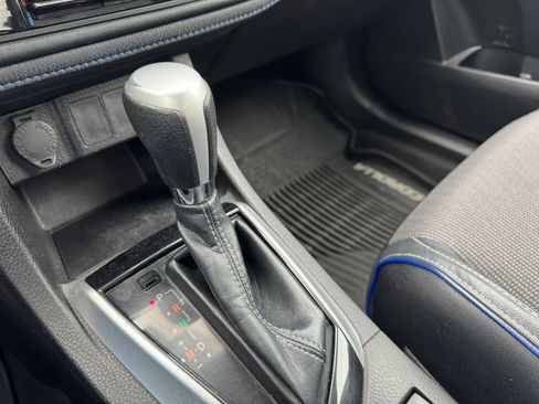 Used 2018 Toyota Corolla SE image 18