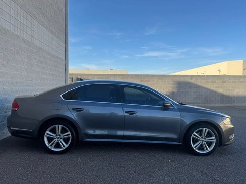 Used 2013 Volkswagen Passat TDI SEL Premium FWD image 4