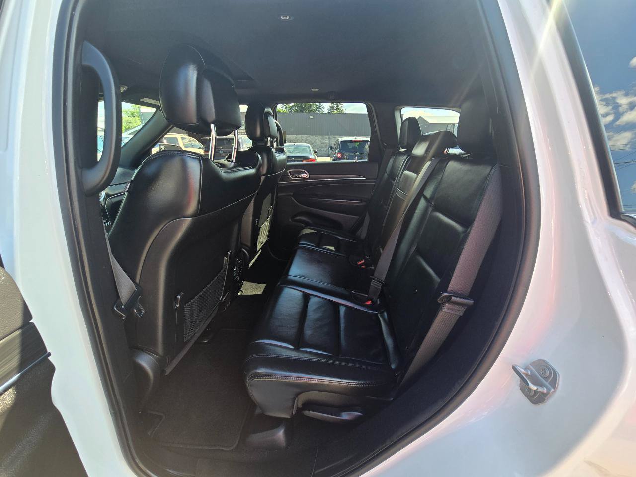 Used 2021 Jeep Grand Cherokee Limited AWD/4WD image 14