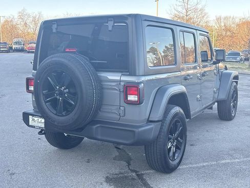 Used 2022 Jeep Wrangler Unlimited Sport image 9