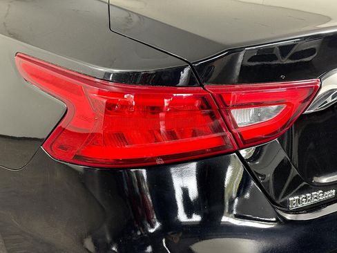Used 2018 Nissan Maxima 3.5 SV image 36