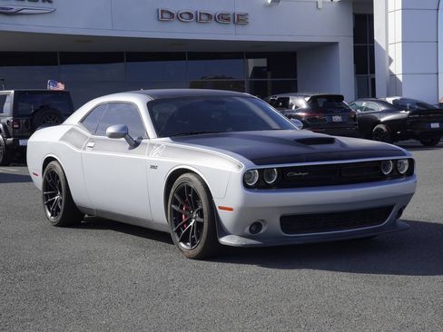 Certified 2021 Dodge Challenger R/T Scat Pack w/ T/A Package RWD image 2