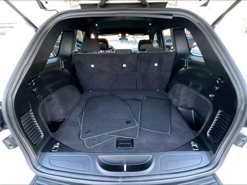 Used 2020 Jeep Grand Cherokee Laredo image 21