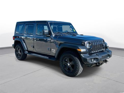Used 2020 Jeep Wrangler Unlimited Sport S image 2