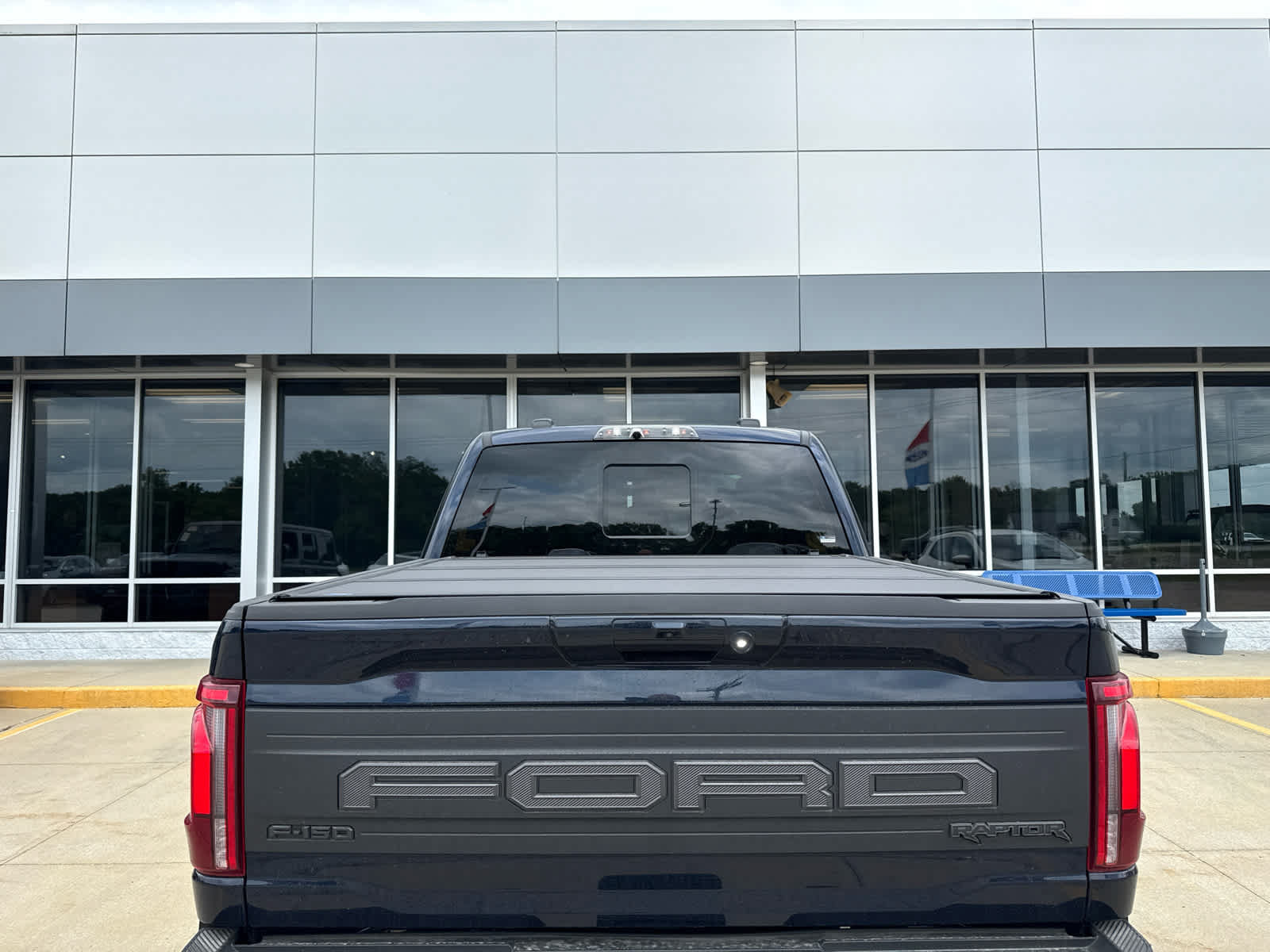 Used 2025 Ford F150 Raptor AWD/4WD image 9