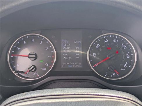 Used 2020 Toyota RAV4 XLE image 10