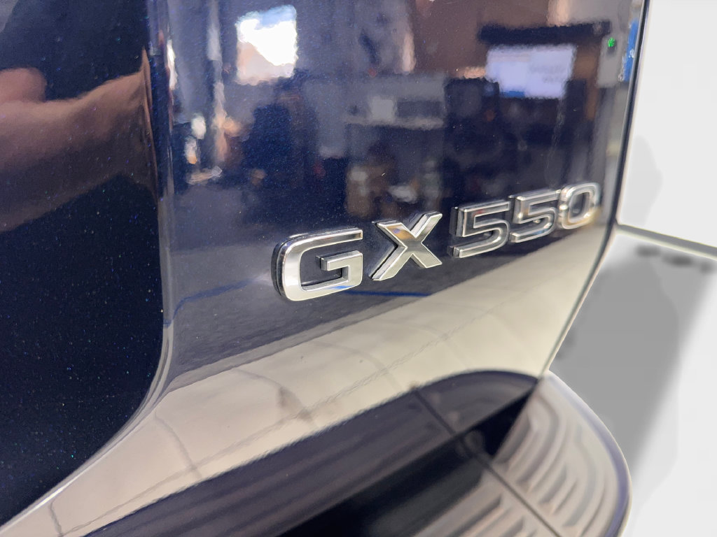 Used 2025 Lexus GX 550 w/ Accessory Package (2T) AWD/4WD image 25