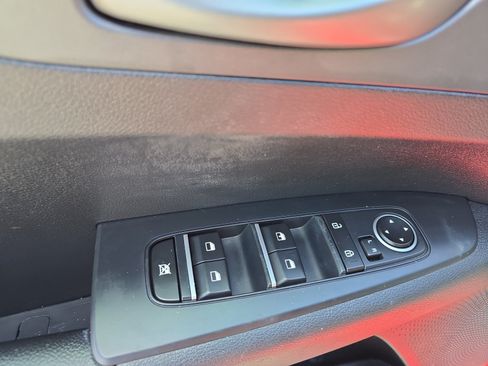 Used 2020 Kia Forte LXS FWD image 13
