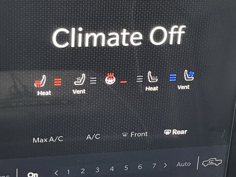 Used 2023 RAM 1500 Limited w/ Body Color Bumper Group image 27