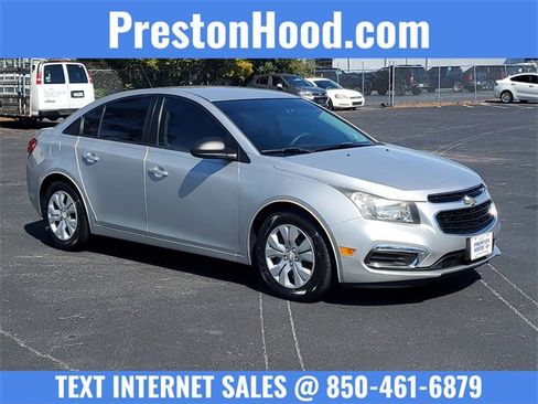 Used 2015 Chevrolet Cruze LS image 1