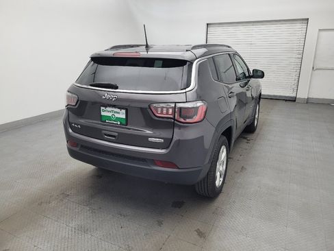 Used 2019 Jeep Compass Latitude w/ Popular Equipment Group AWD/4WD image 7
