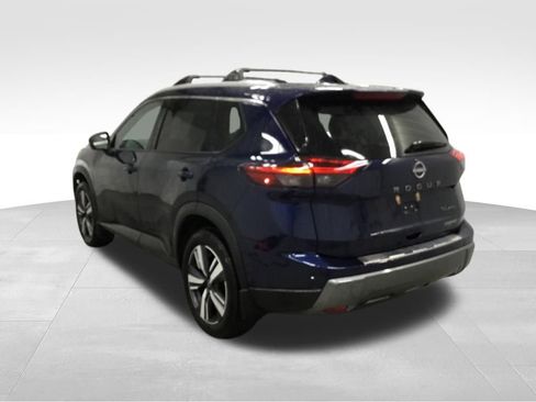 Used 2024 Nissan Rogue SL w/ SL Premium Package image 14