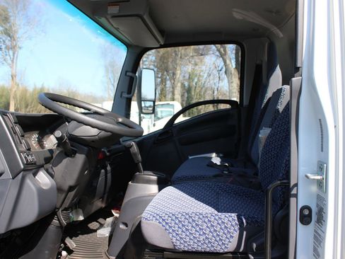 New 2024 Chevrolet Low Cab Forward image 9