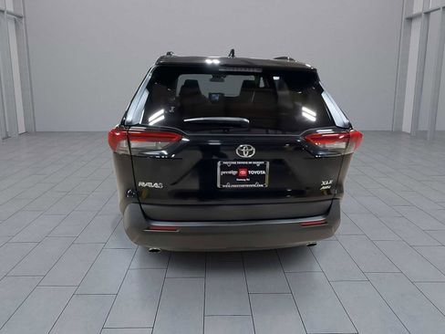 Used 2019 Toyota RAV4 XLE Premium w/ Cold Weather Package image 7