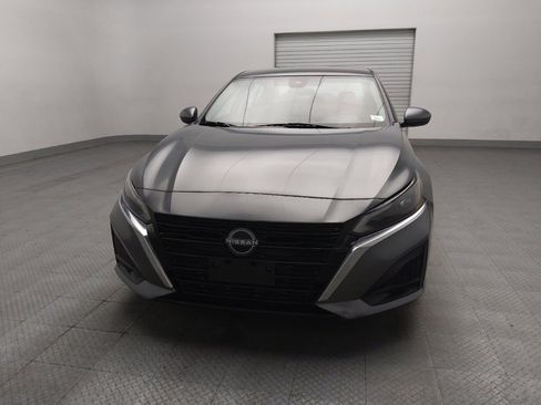 Used 2023 Nissan Altima 2.5 SV FWD image 15