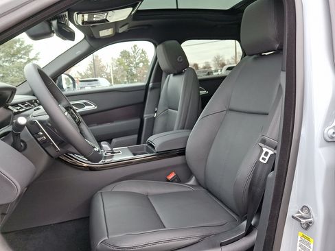 New 2026 Land Rover Range Rover Velar Dynamic SE image 3