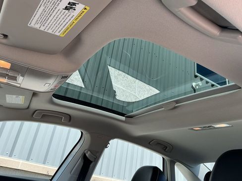 Used 2024 Volkswagen Jetta SEL image 9